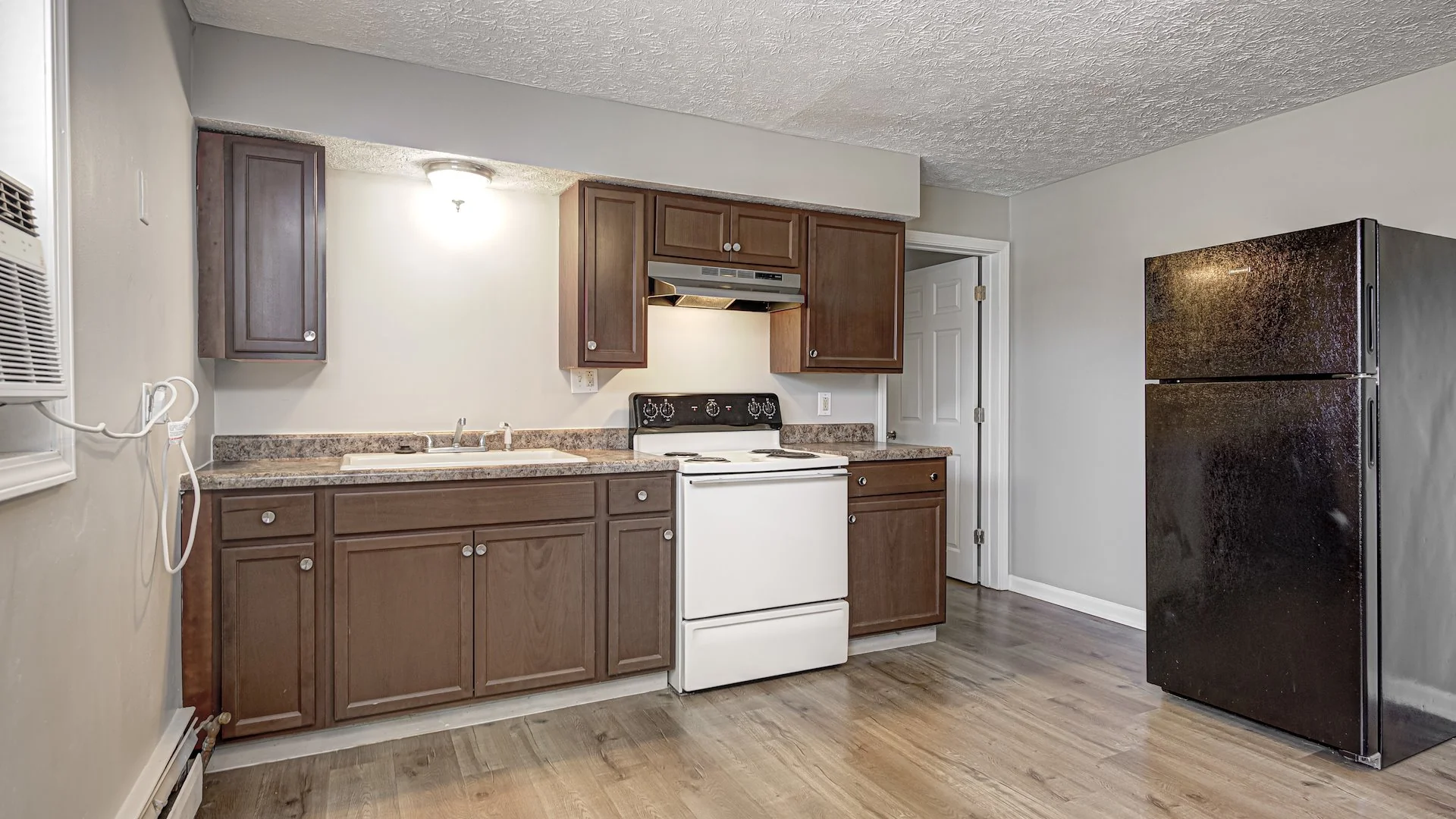 Windmill Apartments — Sale in Indianapolis, IN, photo 5 of 5