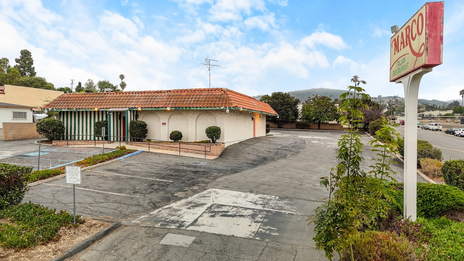 1825 E Vista Way — Sale in Vista, CA, photo 2 of 5