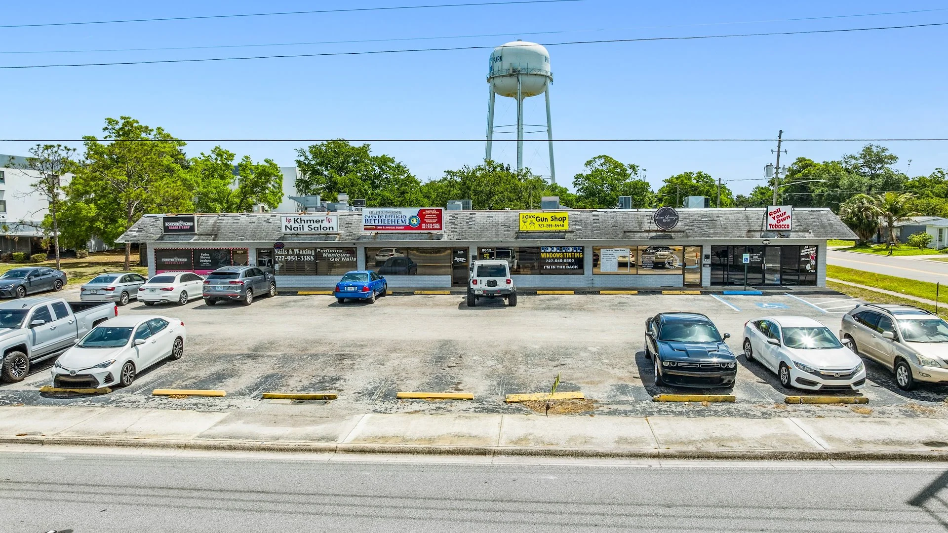 County Center Retail Strip — Sale in Pinellas Park, FL, photo 1 of 6