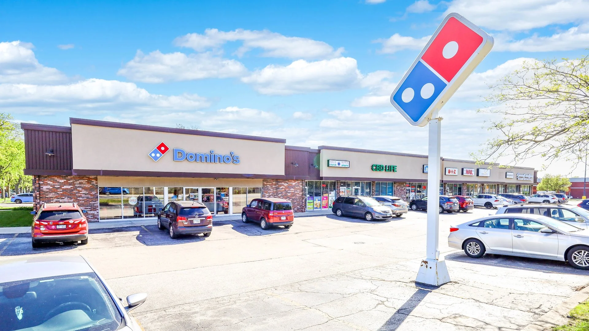 Bainbridge Plaza — Sale in Des Plaines, IL, photo 1 of 2