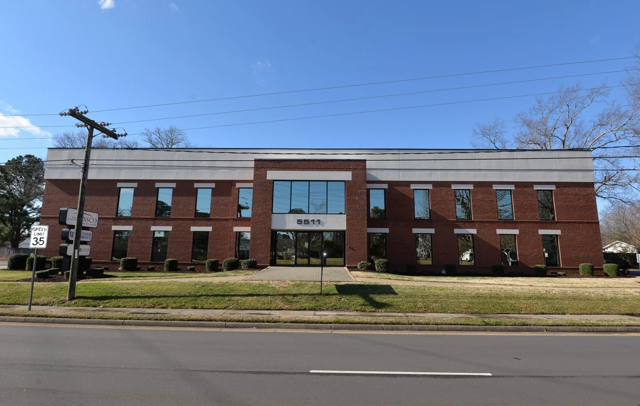 Glen DeVere Building — Sale in Virginia Beach, VA, photo 3 of 8