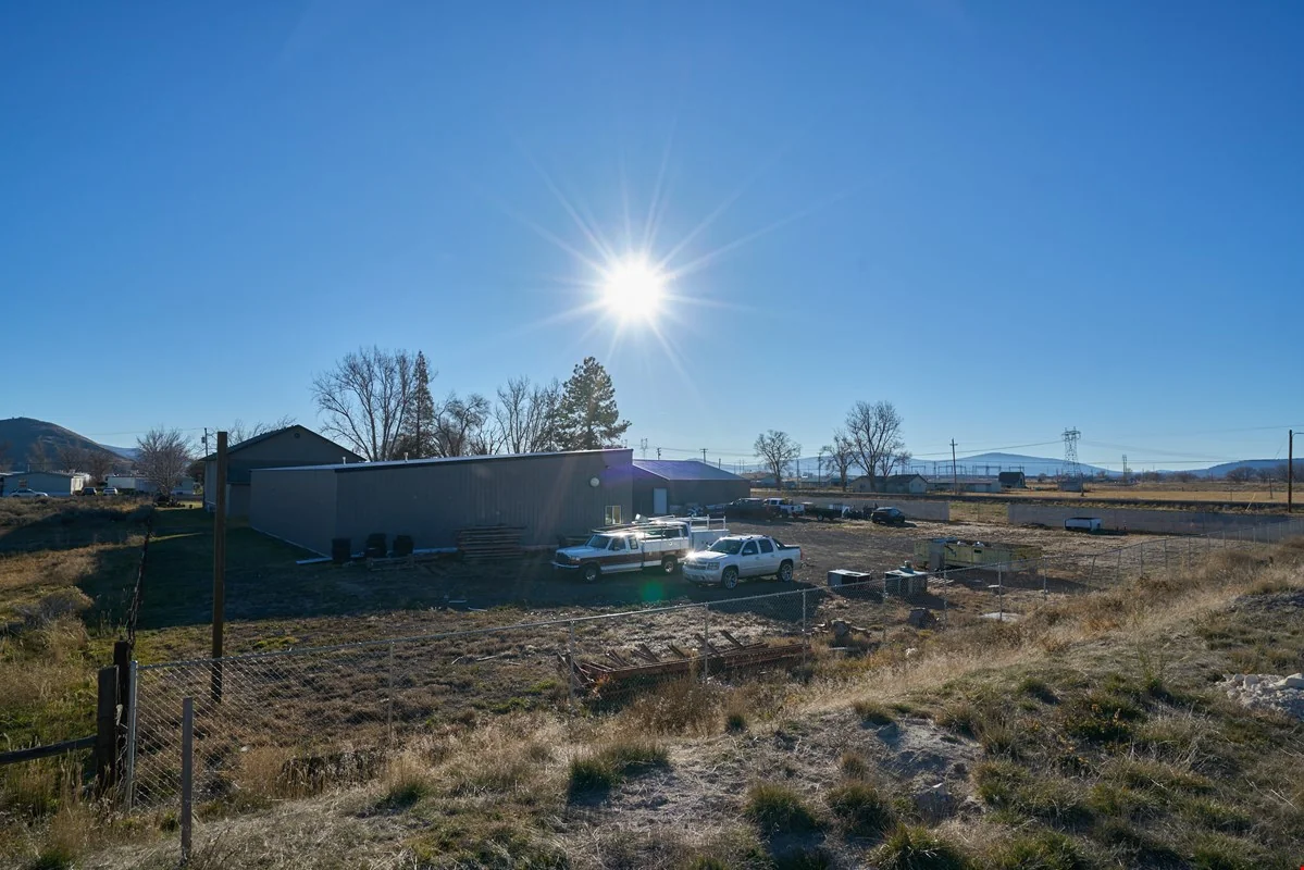 1081 Joe Wright Road — Sale in Klamath Falls, OR, photo 5 of 8