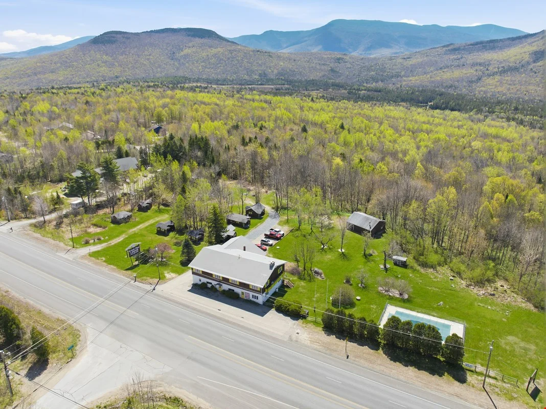 Grand View Lodge & Cabins in Randolph, NH — Sale in Randolph, NH, photo 3 of 5