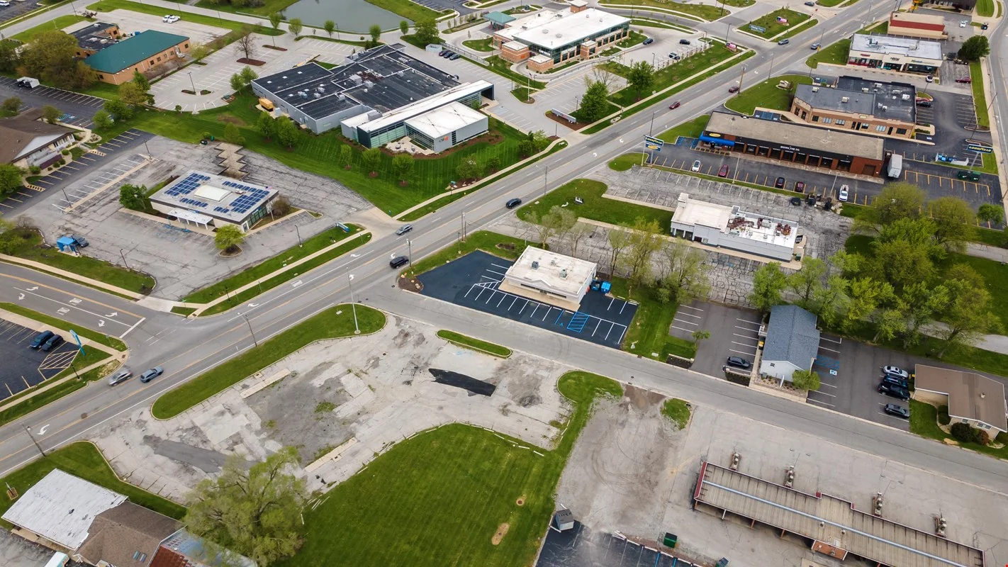 Prime North Calumet location with strong traffic and… — Sale in Valparaiso, IN, photo 3 of 8