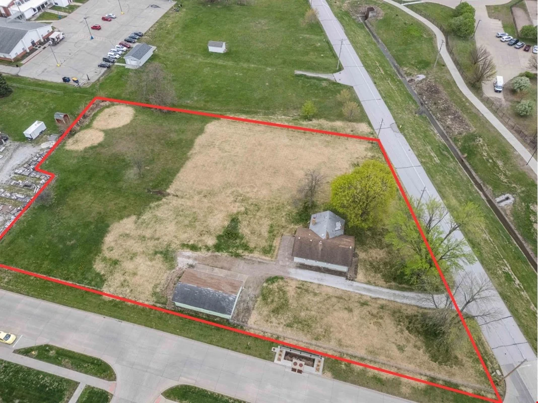 6305 NW 59th Court — Sale in Johnston, IA, photo 8 of 8