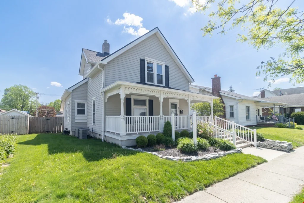 621 N State Street — Sale in Greenfield, IN, photo 2 of 8