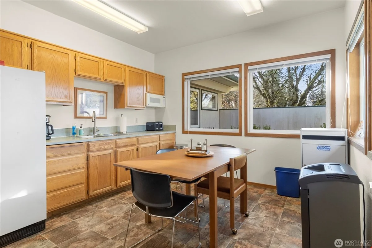 2120 Caton Way SW - Olympia, WA — Sale in Olympia, WA, photo 7 of 8