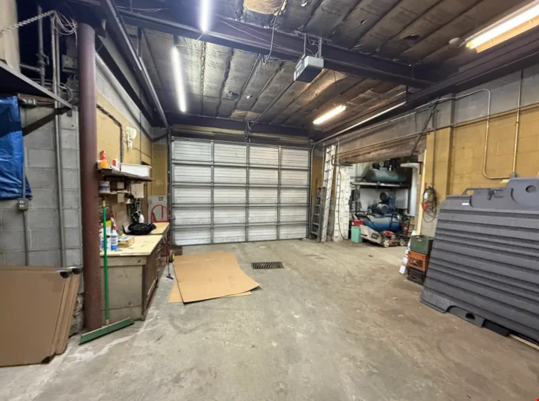 315 Hill Street — Sale in Lansing, MI, photo 5 of 8