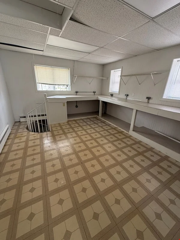 400 S. Waverly Rd. — Sale in Lansing, MI, photo 4 of 8