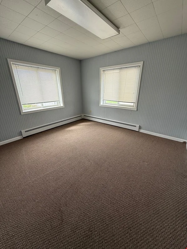 400 S. Waverly Rd. — Sale in Lansing, MI, photo 7 of 8