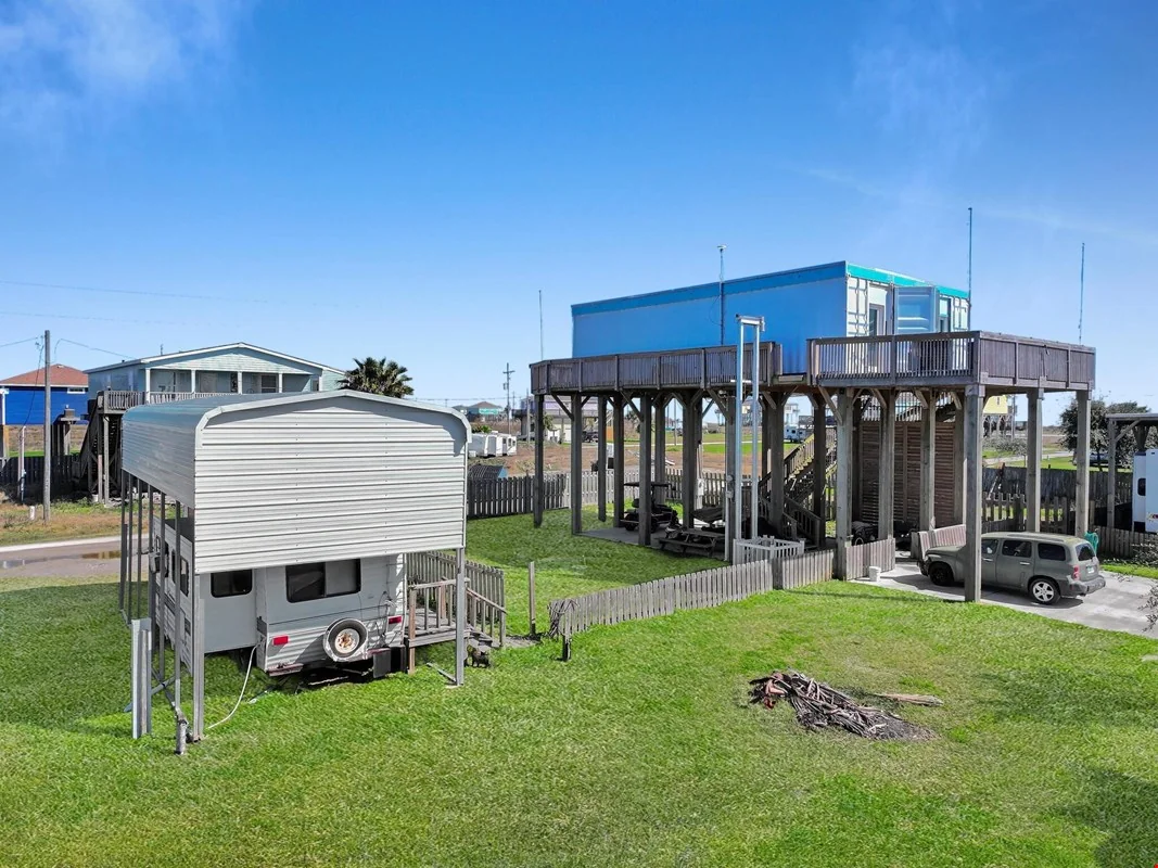 Yoders Landing — Sale in Bolivar Peninsula, TX, photo 5 of 8