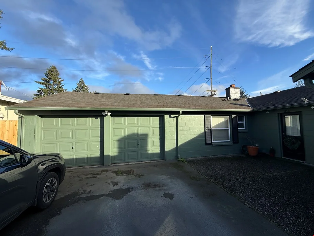 Greenwood Duplex — Sale in Seattle, WA, photo 7 of 8