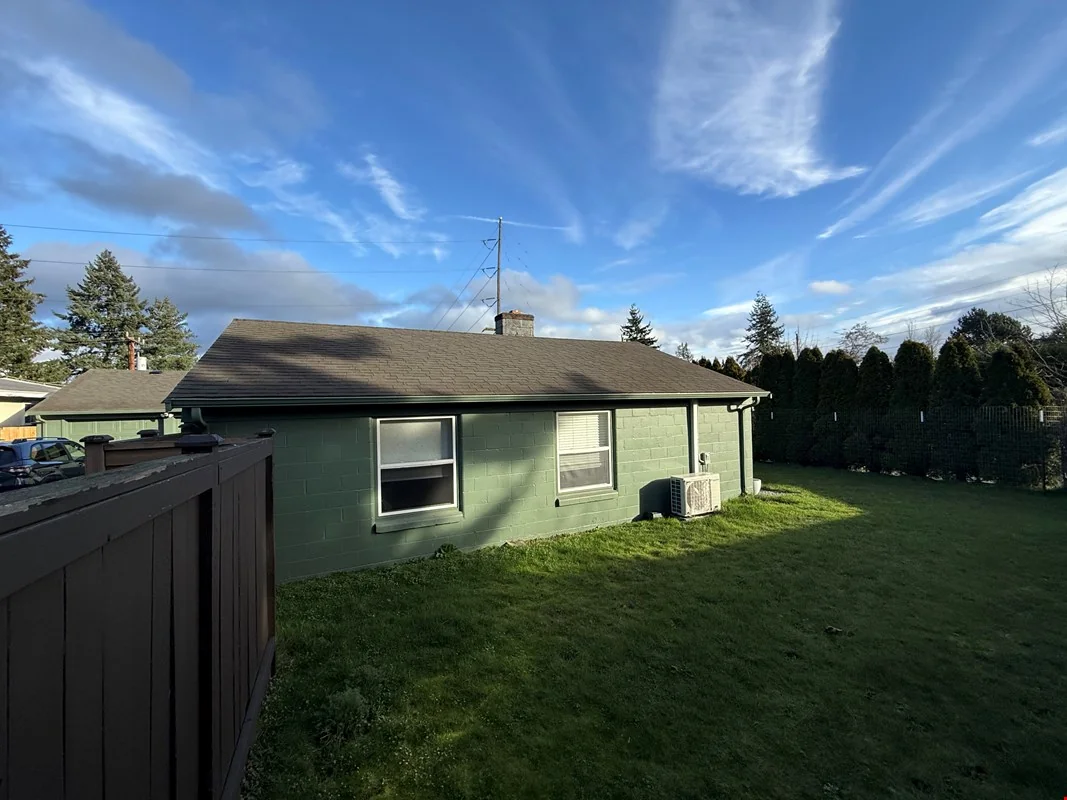 Greenwood Duplex — Sale in Seattle, WA, photo 6 of 8