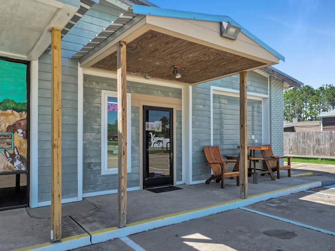 Cattleman's/ Vapor Tech — Sale in Winnie, TX, photo 2 of 8
