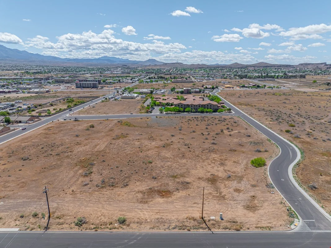 Riata Valley Rd — Sale in Kingman, AZ, photo 3 of 8