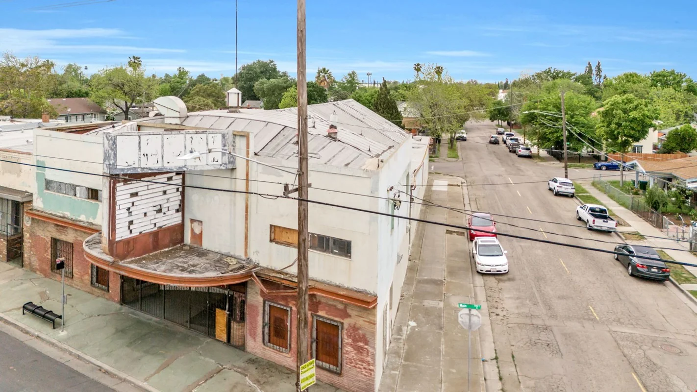 Capri Movie Theater — Sale in Stockton, CA, photo 8 of 8