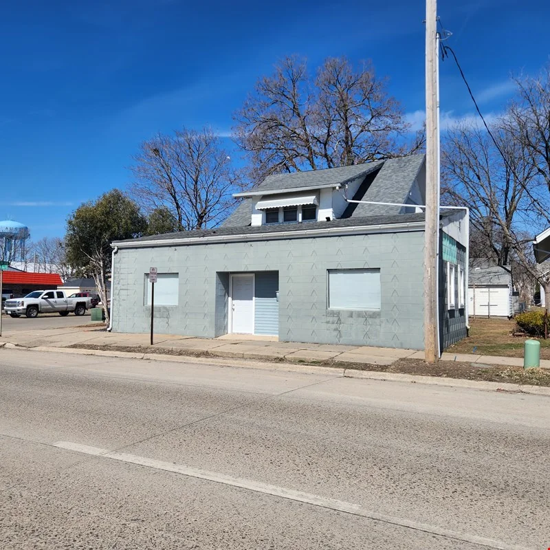 Triplex in Austin — Sale in Austin, MN, photo 1 of 8