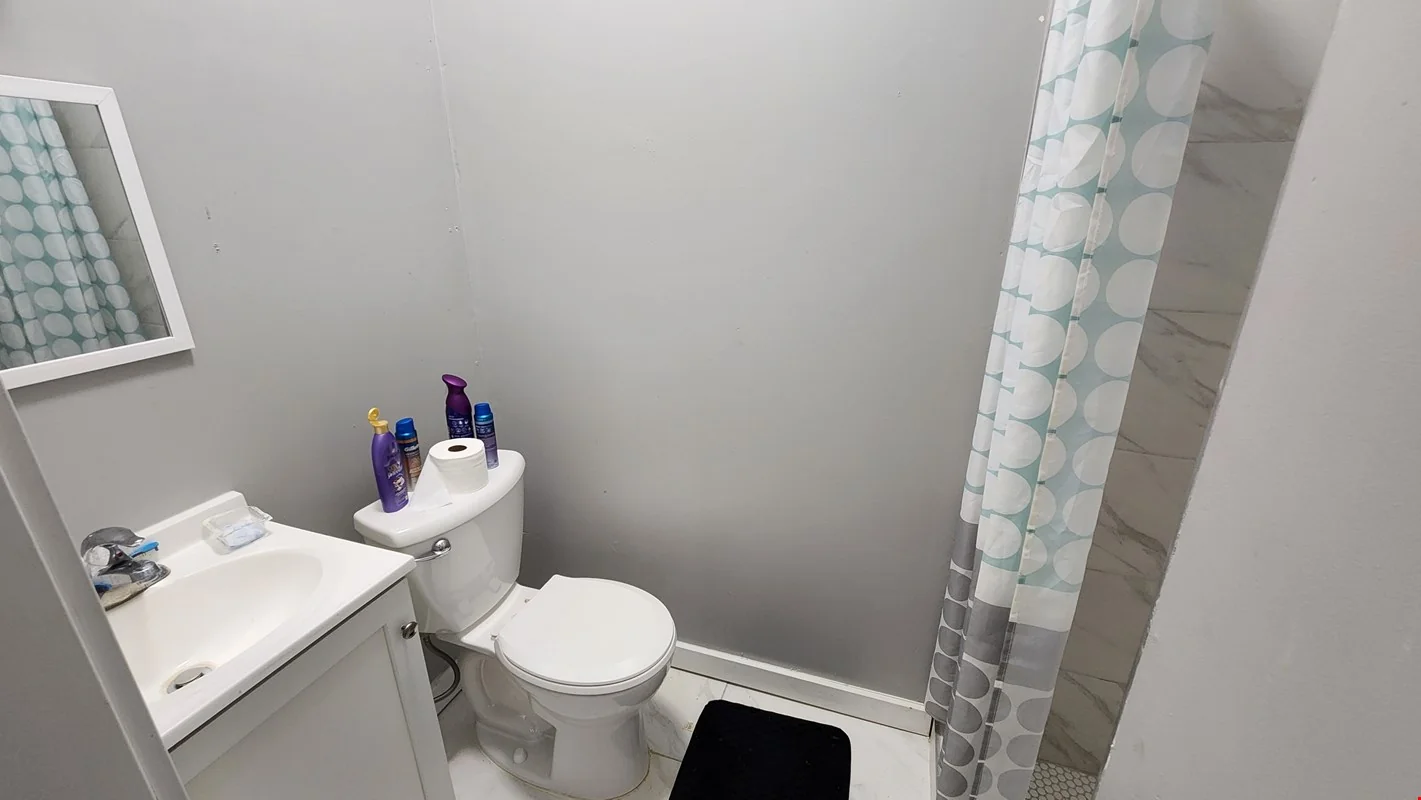 Triplex in Austin — Sale in Austin, MN, photo 5 of 8