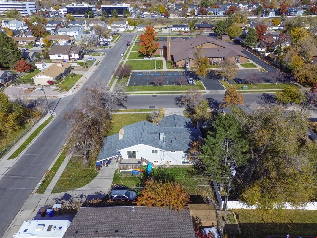 512 E LARCHWOOD DR, midvale, UT 84121 — Sale in Midvale, UT, photo 6 of 8