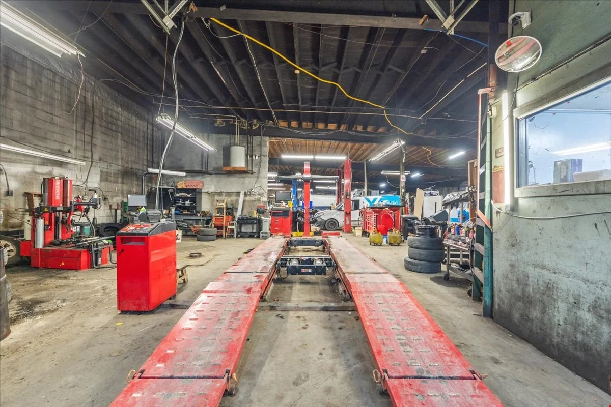 Bucks Auto Service — Sale in Baltimore, MD, photo 3 of 8
