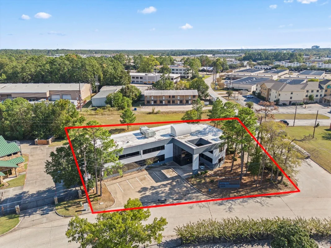 OWN YOUR SPACE FOR LESS THAN YOU'RE PAYING IN RENT — Sale in Spring, TX, photo 4 of 8