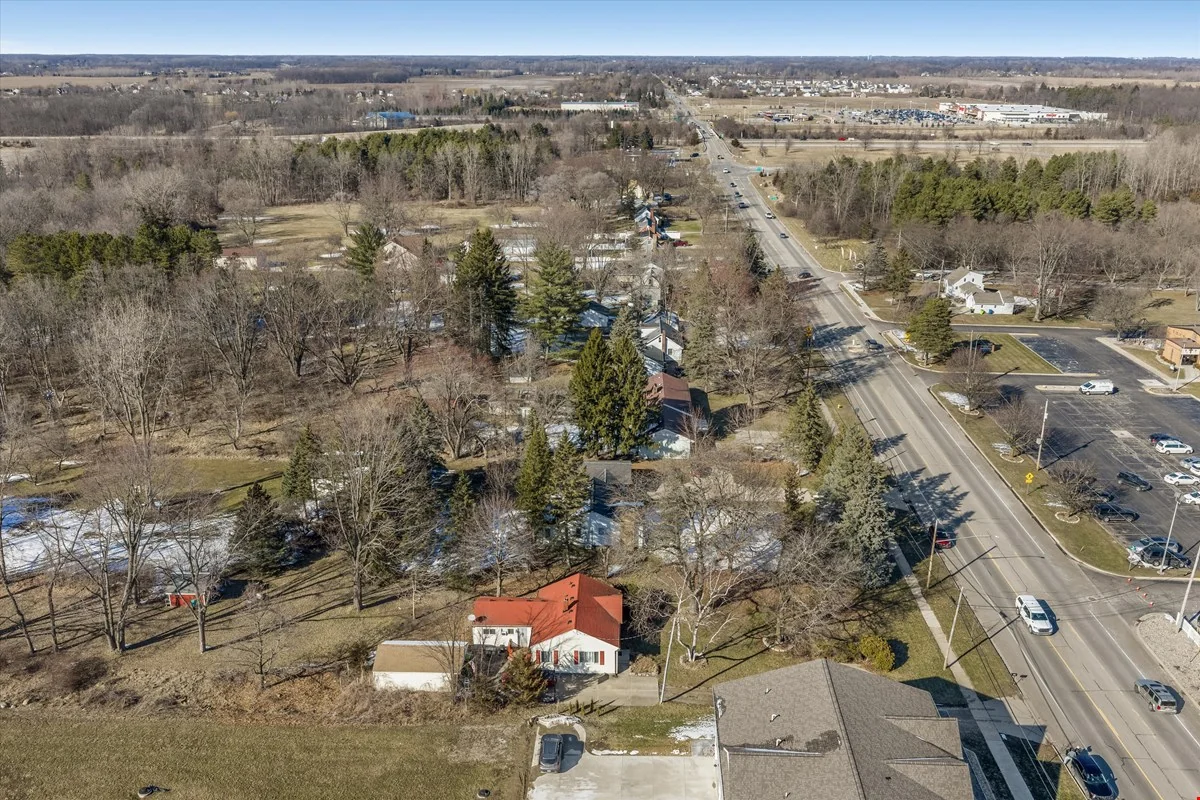 4432 Morrish Rd, Swartz Creek, MI — Sale in Swartz Creek, MI, photo 4 of 8