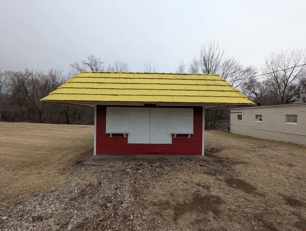 4802 W Farmington Rd — Sale in Peoria, IL, photo 4 of 8