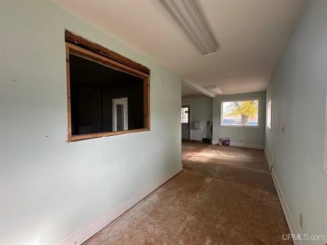756 W Washington Street — Sale in Marquette, MI, photo 5 of 8