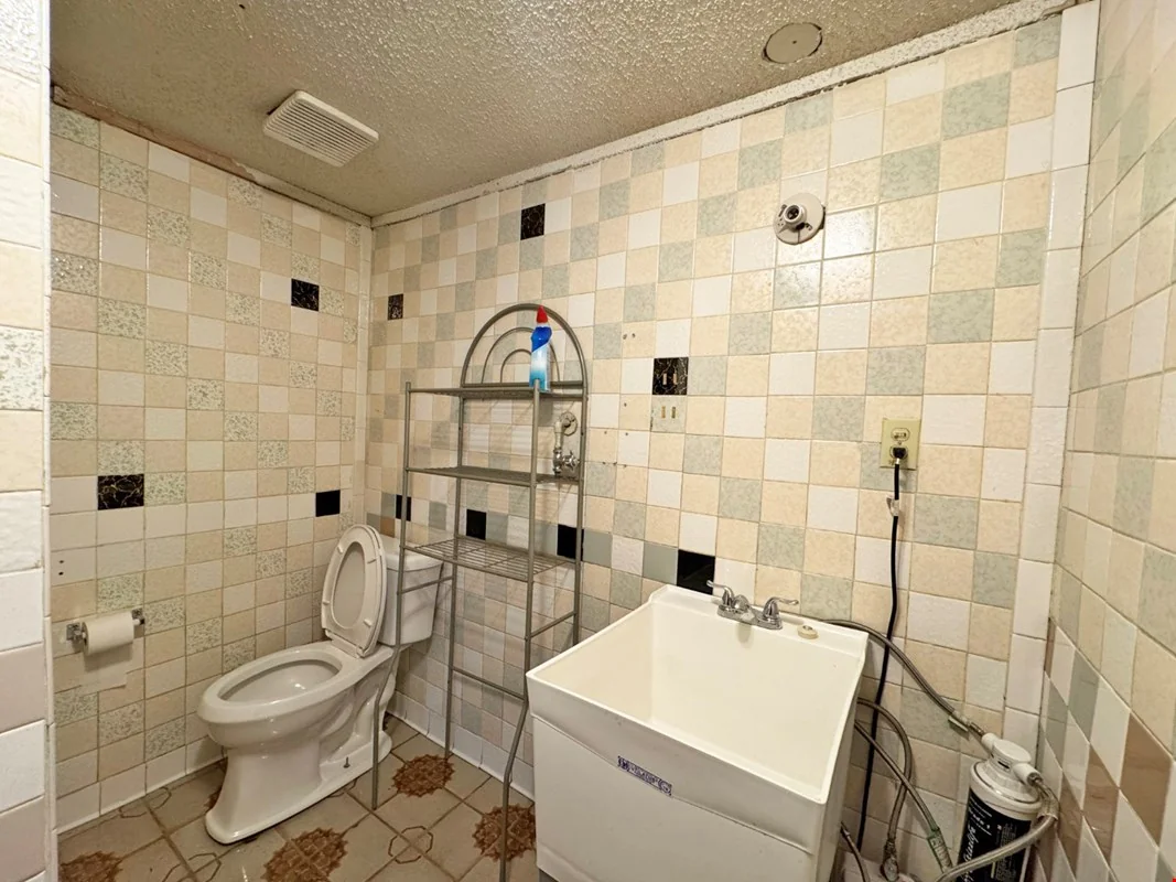 1325 S Saint Louis — Sale in Loveland, CO, photo 3 of 8