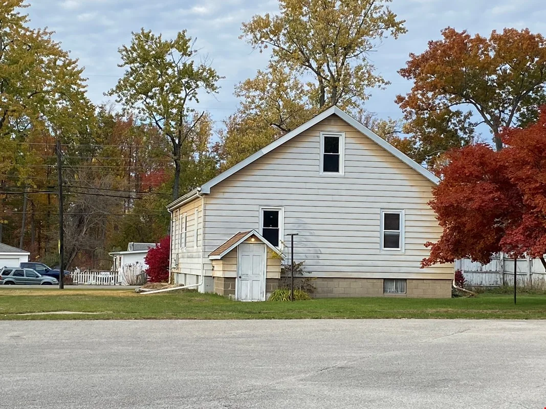 Pines Bible Church — Sale in Michigan City, IN, photo 4 of 8