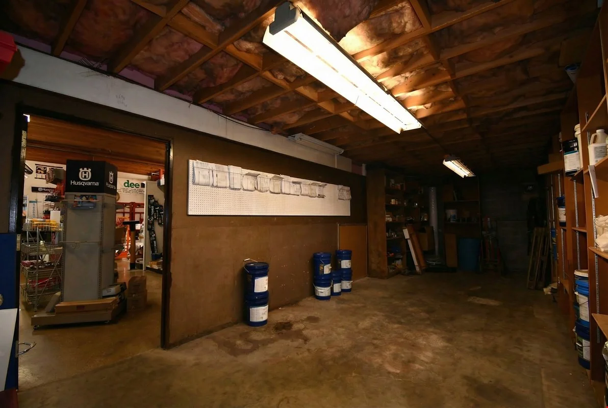 Versatile commercial property in Glendive offering… — Sale in Glendive, MT, photo 5 of 8