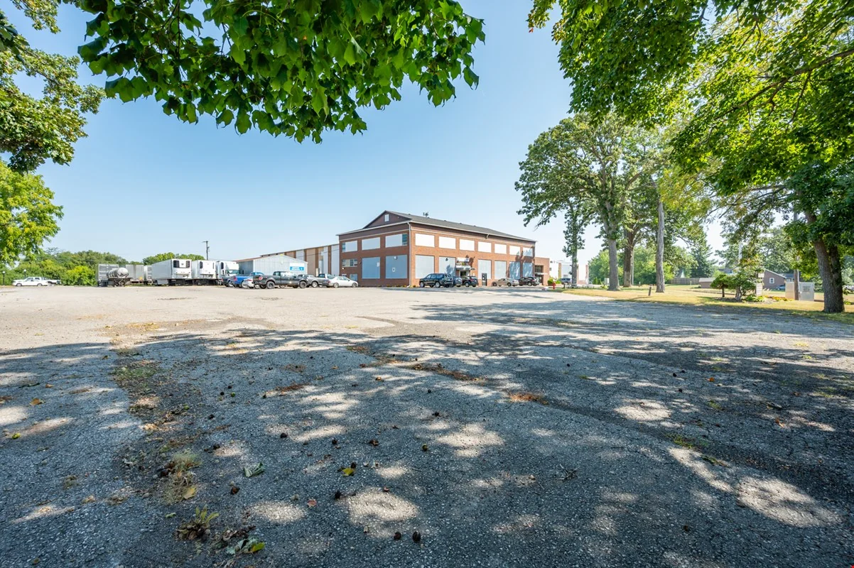 Meisner Center — Sale in Newton, IA, photo 4 of 8
