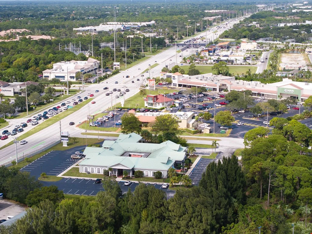Jensen MedPlex on Federal Highway — Sale in Jensen Beach, FL, photo 3 of 7