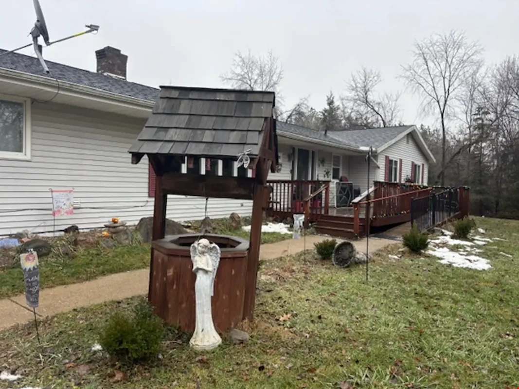 Adult Foster Care Country Setting - Grand Ledge MI — Sale in Grand Ledge, MI, photo 2 of 8