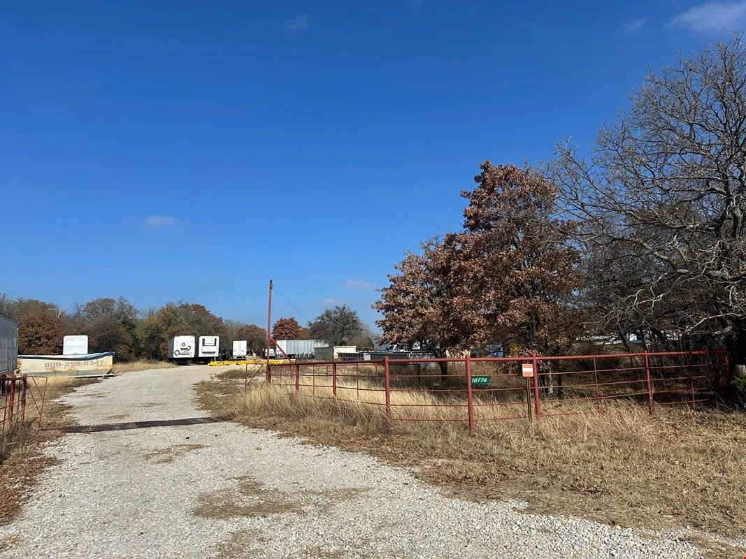 18774 US Hwy 70, Lone Grove — Sale in Lone Grove, OK, photo 8 of 8