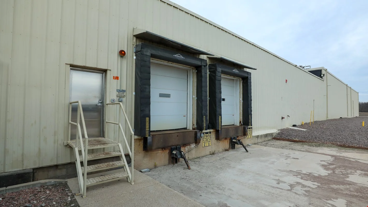Fully Leased Ambient Storage Warehouse — Sale in Ortonville, MN, photo 1 of 8