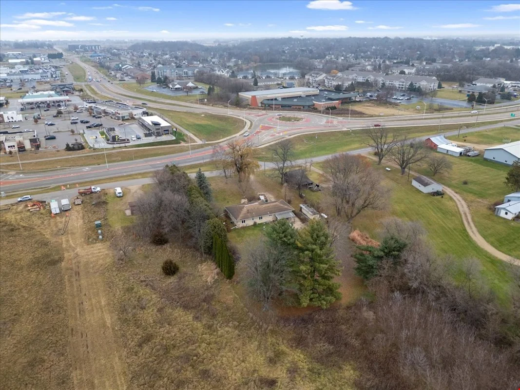Versatile 1+ Acre Parcel - 3173 McComb Road - Stoughton — Sale in Stoughton, WI, photo 5 of 8