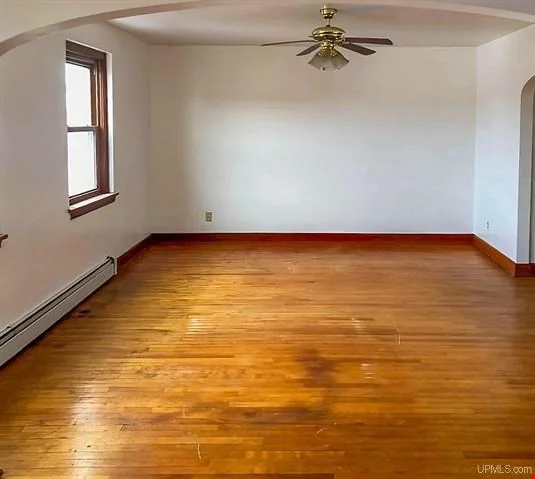 200 E Division Street — Sale in Ishpeming, MI, photo 3 of 8