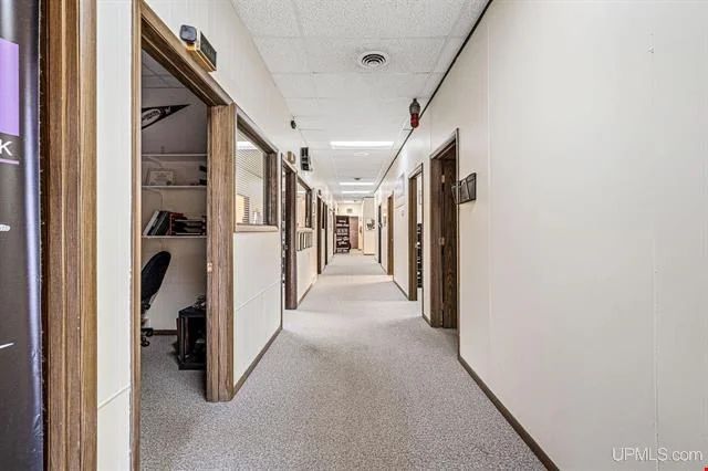 1009 W Ridge Street — Sale in Marquette, MI, photo 5 of 8
