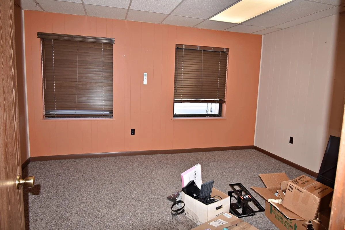 Lockard/Waters Oelwein — Sale in Oelwein, IA, photo 4 of 8