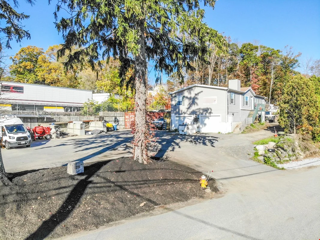 25 Popes Lane — Sale in Danvers, MA, photo 5 of 8