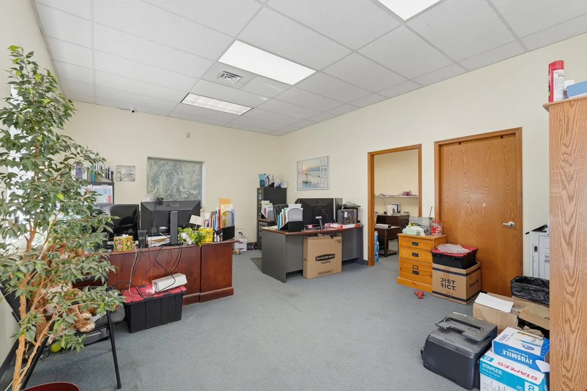 325 N Oregon Ave — Sale in Pasco, WA, photo 4 of 8