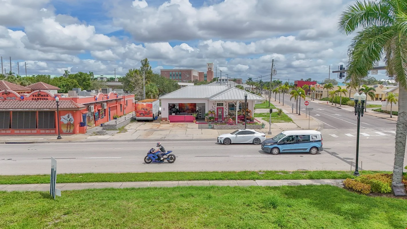Free-standing Retail at Signalized Corner — Sale in Punta Gorda, FL, photo 7 of 8