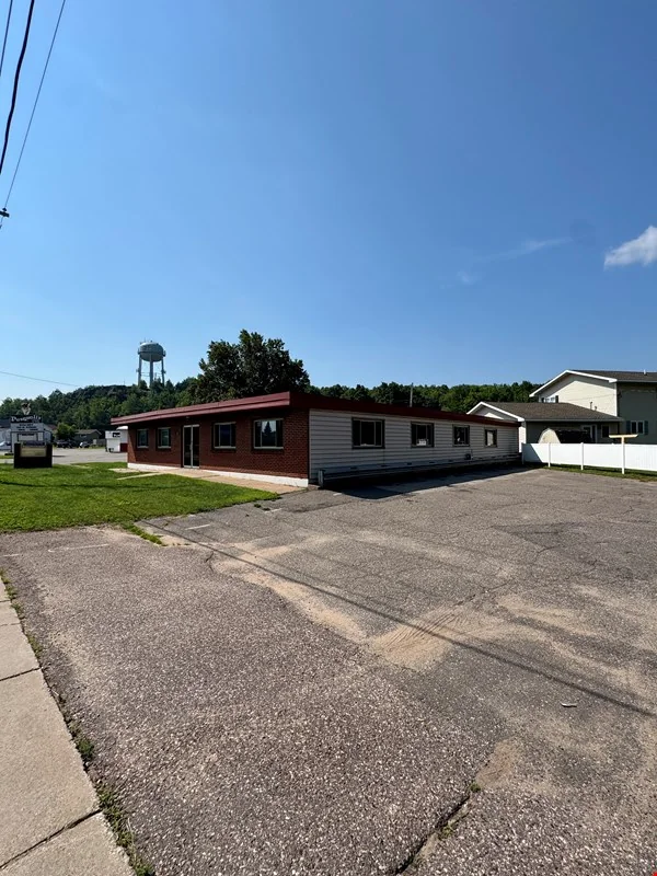 701 N Teal Lake Ave., Negaunee MI 49866 — Sale in Negaunee, MI, photo 1 of 8