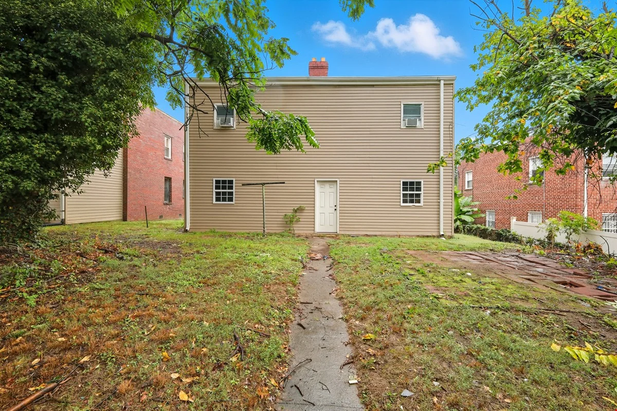 3919 R St SE Washington, DC 20020 — Sale in Washington, DC, photo 5 of 8