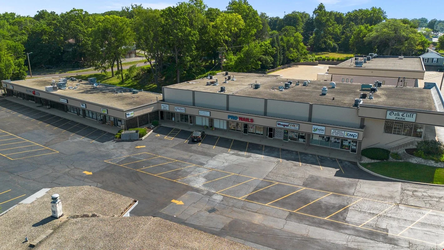 Oak Cliff Park Shopping Center — Sale in Peoria, IL, photo 6 of 8