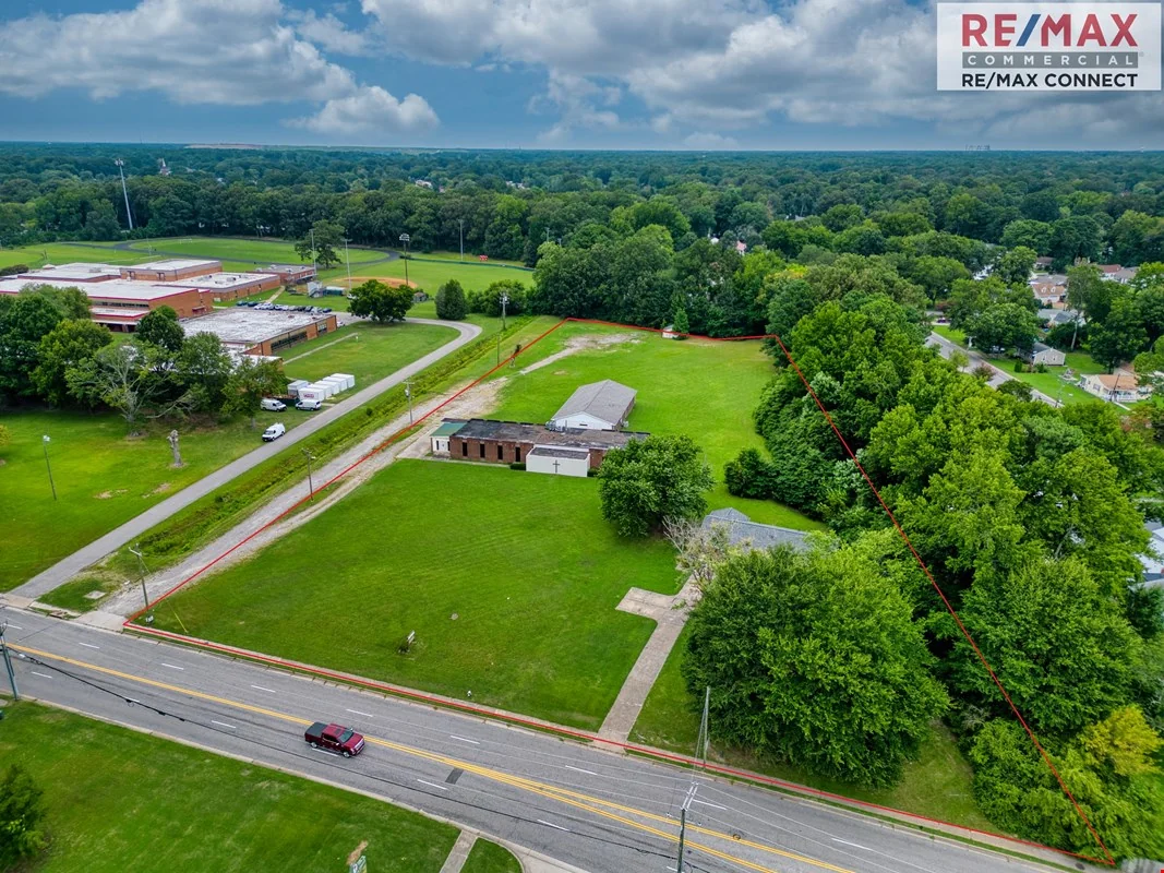 1457 Todds Lane — Sale in Hampton, VA, photo 2 of 8