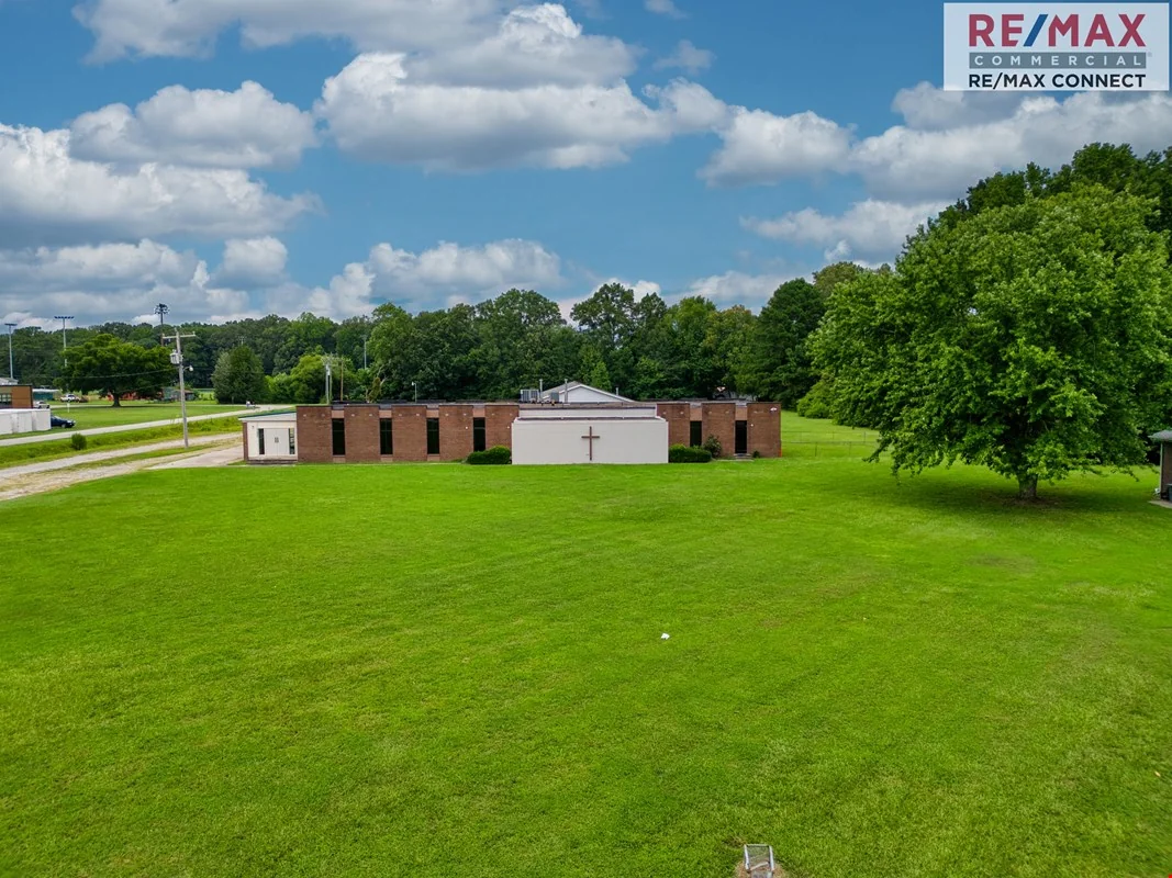 1457 Todds Lane — Sale in Hampton, VA, photo 3 of 8