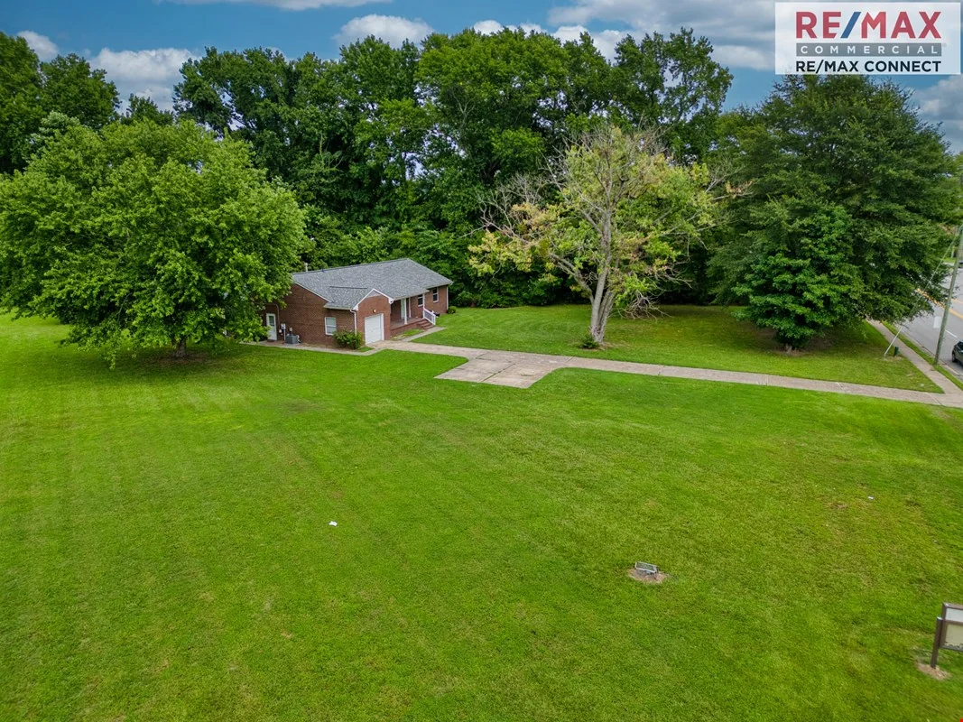 1457 Todds Lane — Sale in Hampton, VA, photo 4 of 8