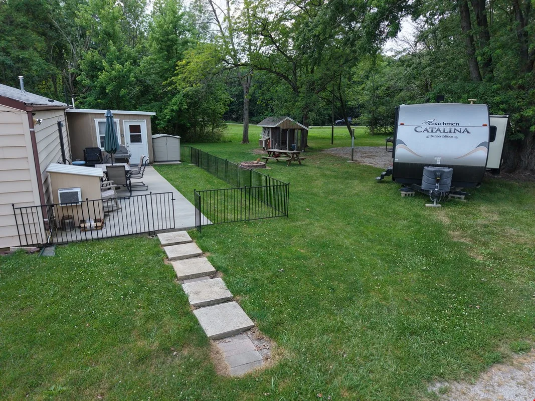 1643 County Highway 42, Shelbyville — Sale in Shelbyville, IL, photo 6 of 8